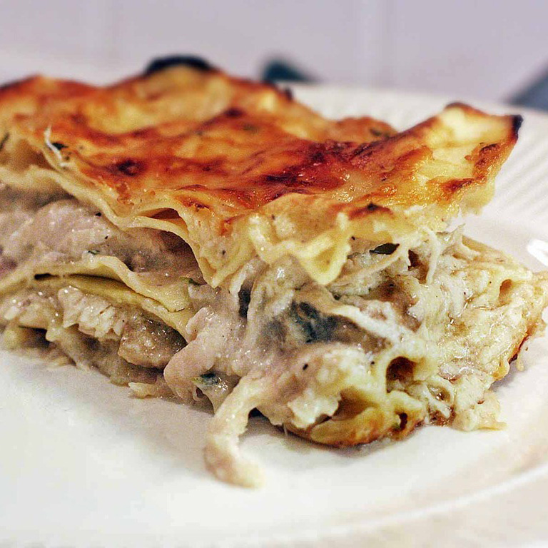 Cheesy Chicken and Mushroom Lasagna